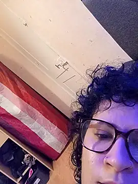 Snapshot of callmelouve chatting on 09-20-25, 08:21 callmelouve online show from 09-20-25, 08:21