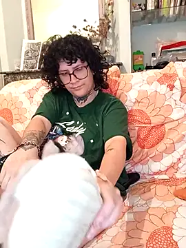 Snapshot of callmelouve chatting on 10-19-25, 09:37 callmelouve online show from 10-19-25, 09:37