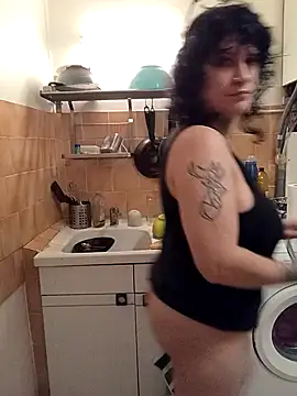 Snapshot of callmelouve chatting on 11-23-25, 06:08 callmelouve online show from 11-23-25, 06:08