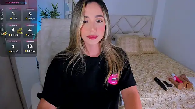 NiaBennet  online show from 03-18-25, 12:16