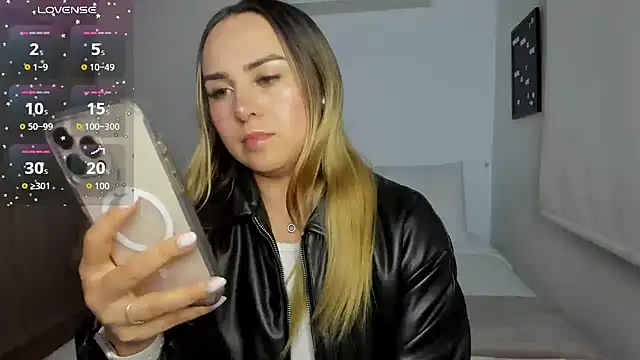 sophi mooreno online show from 02-17-26, 02:41