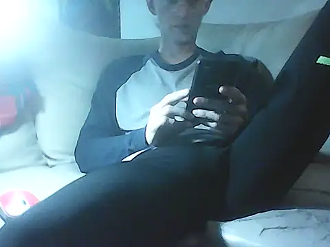 latinx44 online show from 04-09-26, 11:54