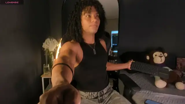 Lucas eevans online show from 04-20-26, 01:47