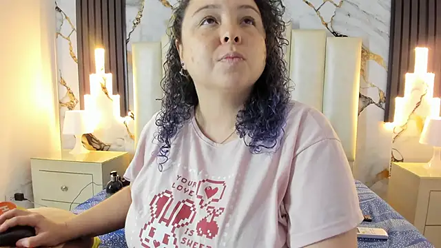 Snapshot of mollieblue69 chatting on 02-28-25, 12:42 mollieblue69 online show from 02-28-25, 12:42