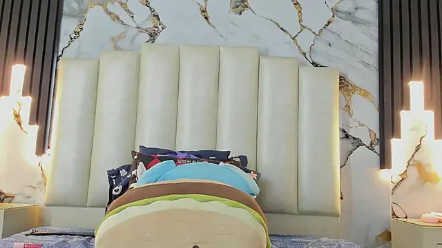 Snapshot of mollieblue69 chatting on 03-13-25, 07:17 mollieblue69 online show from 03-13-25, 07:17