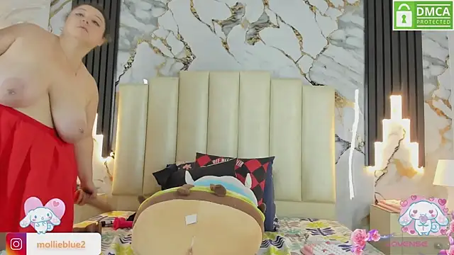 Snapshot of mollieblue69 chatting on 03-15-25, 07:05 mollieblue69 online show from 03-15-25, 07:05