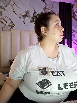 mollieblue69 online show from 04-26-26, 12:47