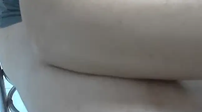 Snapshot of oliveira3tt chatting on 02-11-25, 04:56 oliveira3tt online show from 02-11-25, 04:56