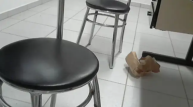 Snapshot of oliveira3tt chatting on 02-13-25, 05:54 oliveira3tt online show from 02-13-25, 05:54