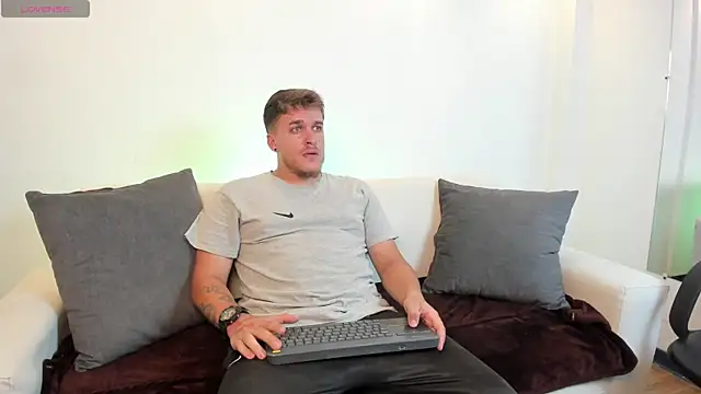 keane lee online show from 12-06-24, 07:34