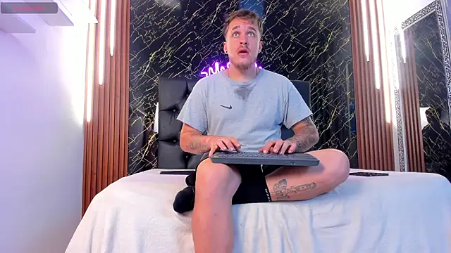 keane lee online show from 09-09-25, 01:10