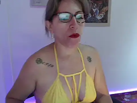 Chayla Ruiz online show from 12-21-24, 01:53