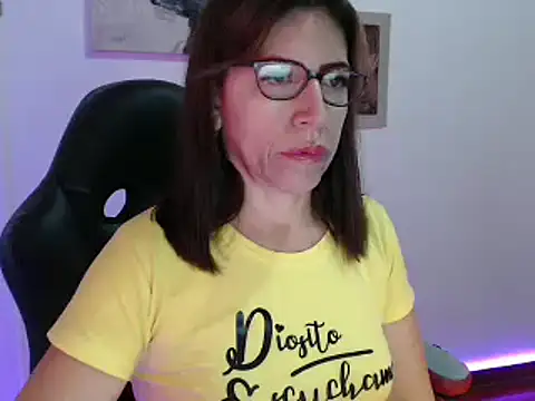 Chayla Ruiz online show from 01-27-25, 09:00