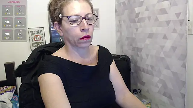 Chayla Ruiz online show from 09-08-25, 08:19