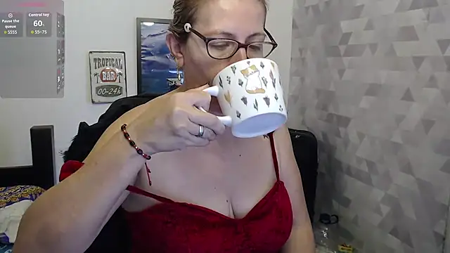 Chayla Ruiz online show from 09-09-25, 12:15