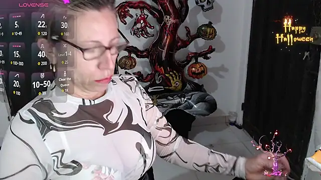 Chayla Ruiz online show from 11-01-25, 09:11