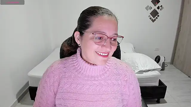 alejandra milf  online show from 02-01-25, 09:08