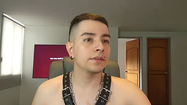 Jhoan saenz online show from 10-31-25, 07:59