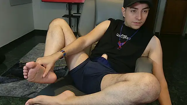 Jhoan saenz online show from 11-11-25, 06:24