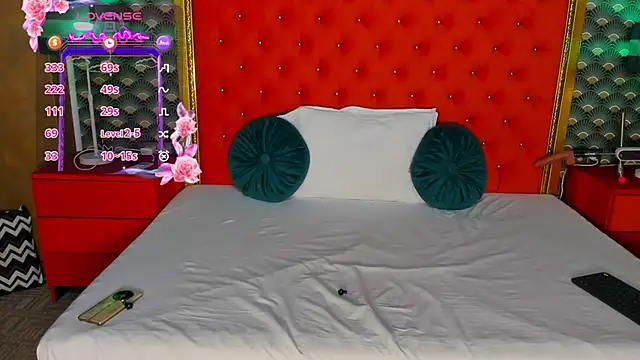 Snapshot of VallerieJones chatting on 02-20-25, 10:27 VallerieJones online show from 02-20-25, 10:27