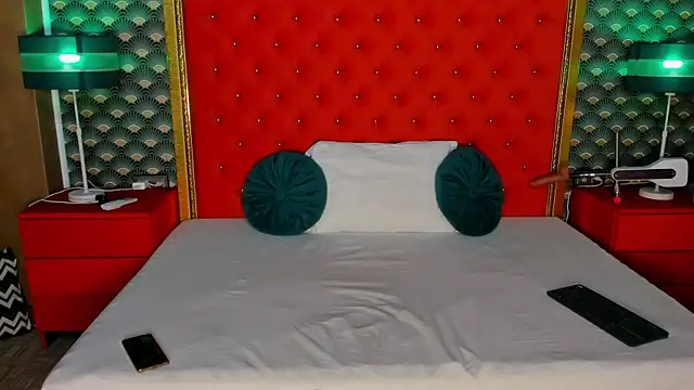 Snapshot of VallerieJones chatting on 02-21-25, 02:16 VallerieJones online show from 02-21-25, 02:16