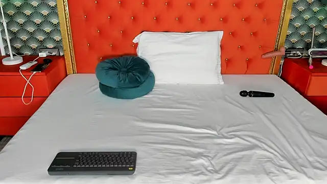 Snapshot of VallerieJones chatting on 02-22-25, 04:51 VallerieJones online show from 02-22-25, 04:51