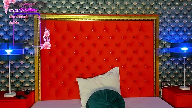 Snapshot of VallerieJones chatting on 03-02-25, 09:10 VallerieJones online show from 03-02-25, 09:10