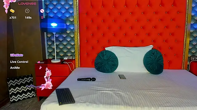 Snapshot of VallerieJones chatting on 03-08-25, 07:20 VallerieJones online show from 03-08-25, 07:20