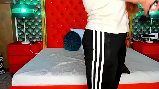 Snapshot of VallerieJones chatting on 03-17-25, 04:19 VallerieJones online show from 03-17-25, 04:19