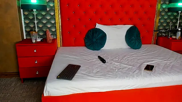 Snapshot of VallerieJones chatting on 09-22-25, 10:01 VallerieJones online show from 09-22-25, 10:01