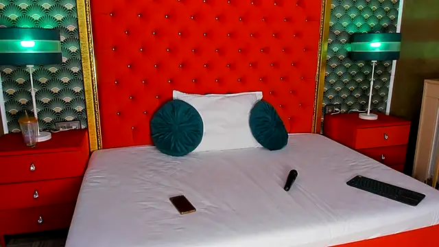 Snapshot of VallerieJones chatting on 10-09-25, 02:42 VallerieJones online show from 10-09-25, 02:42