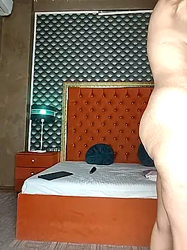 Snapshot of VallerieJones chatting on 10-19-25, 12:06 VallerieJones online show from 10-19-25, 12:06