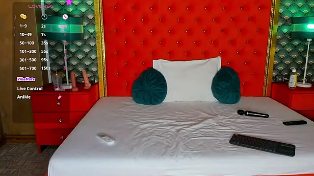 Snapshot of VallerieJones chatting on 12-05-25, 02:03 VallerieJones online show from 12-05-25, 02:03