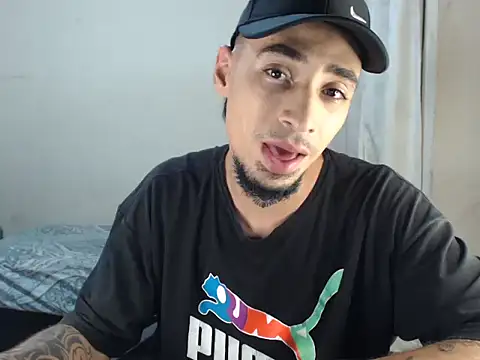 emiliano hottt online show from 01-31-25, 04:25