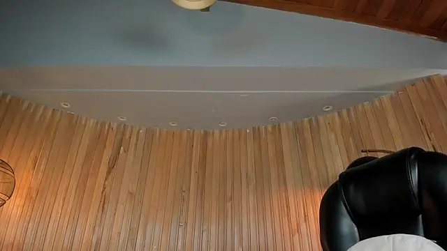 MaryLewis  online show from 03-18-25, 02:48