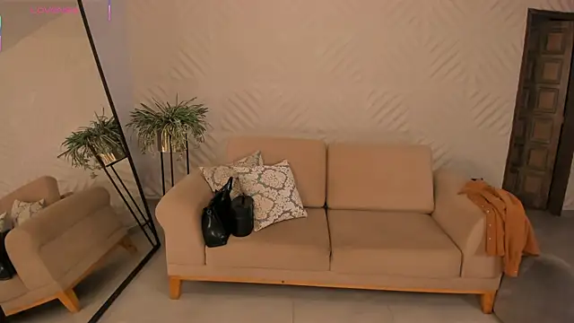 Snapshot of KateSunder chatting on 06-02-26, 12:29 KateSunder online show from 06-02-26, 12:29