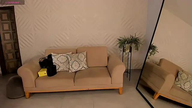 Snapshot of KateSunder chatting on 06-03-26, 04:01 KateSunder online show from 06-03-26, 04:01