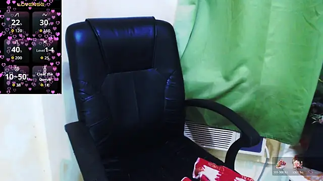 Snapshot of Alliayah_Hollyx chatting on 12-21-25, 05:36 Alliayah Hollyx online show from 12-21-25, 05:36