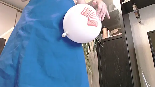 KiraGoldens online show from 09-23-25, 05:54