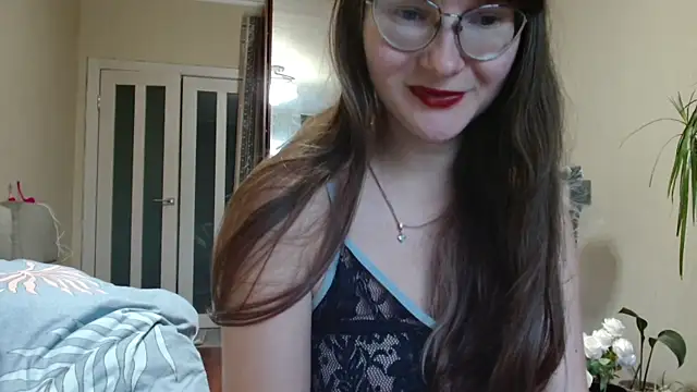 KiraGoldens online show from 10-11-25, 10:36