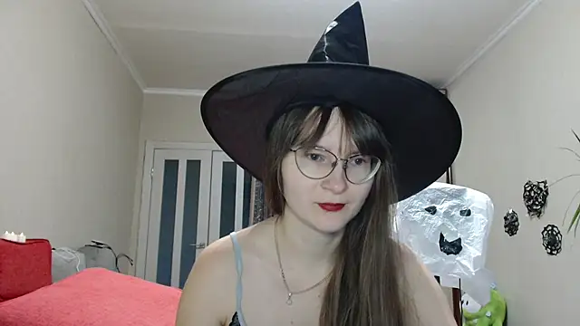 KiraGoldens online show from 11-02-25, 05:54