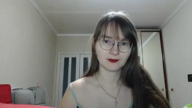 KiraGoldens online show from 11-22-25, 07:51