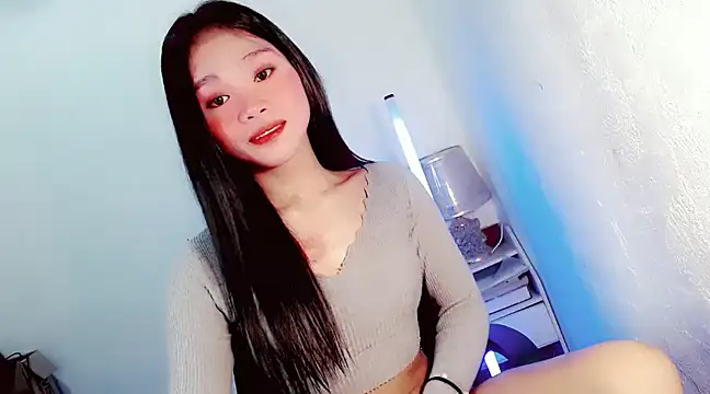 Snapshot of amomentoflust69 chatting on 02-04-25, 03:44 amomentoflust69 online show from 02-04-25, 03:44