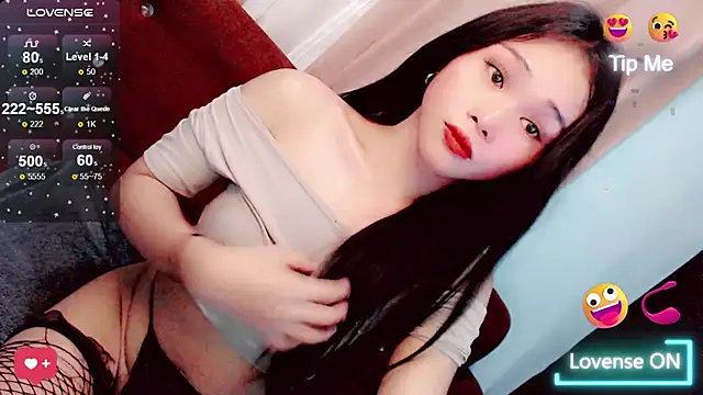 amomentoflust69 online show from 04-07-26, 06:03