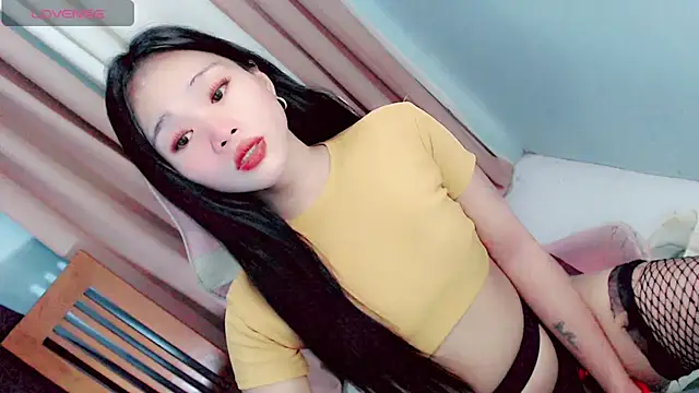 Snapshot of amomentoflust69 chatting on 05-22-26, 11:27 amomentoflust69 online show from 05-22-26, 11:27
