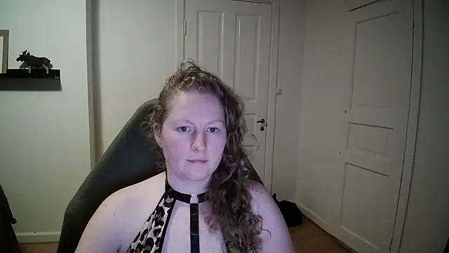 Girlnina-1995 online show from 12-18-24, 05:31