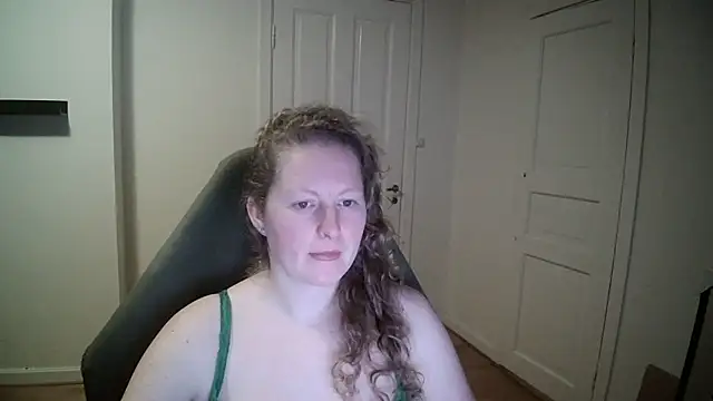 Girlnina-1995 online show from 02-10-25, 09:04