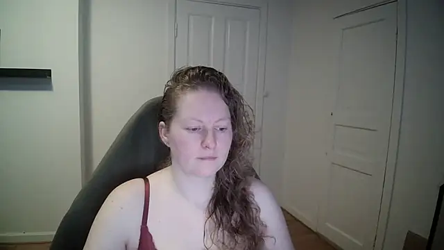 Girlnina-1995 online show from 02-17-25, 08:52