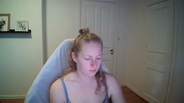 Girlnina-1995 online show from 09-30-25, 09:14