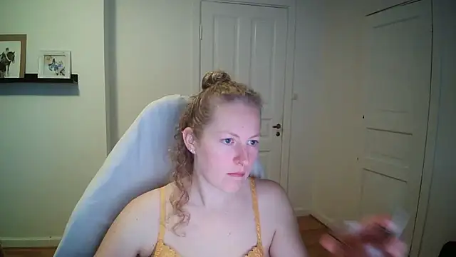 Girlnina-1995 online show from 10-01-25, 08:42